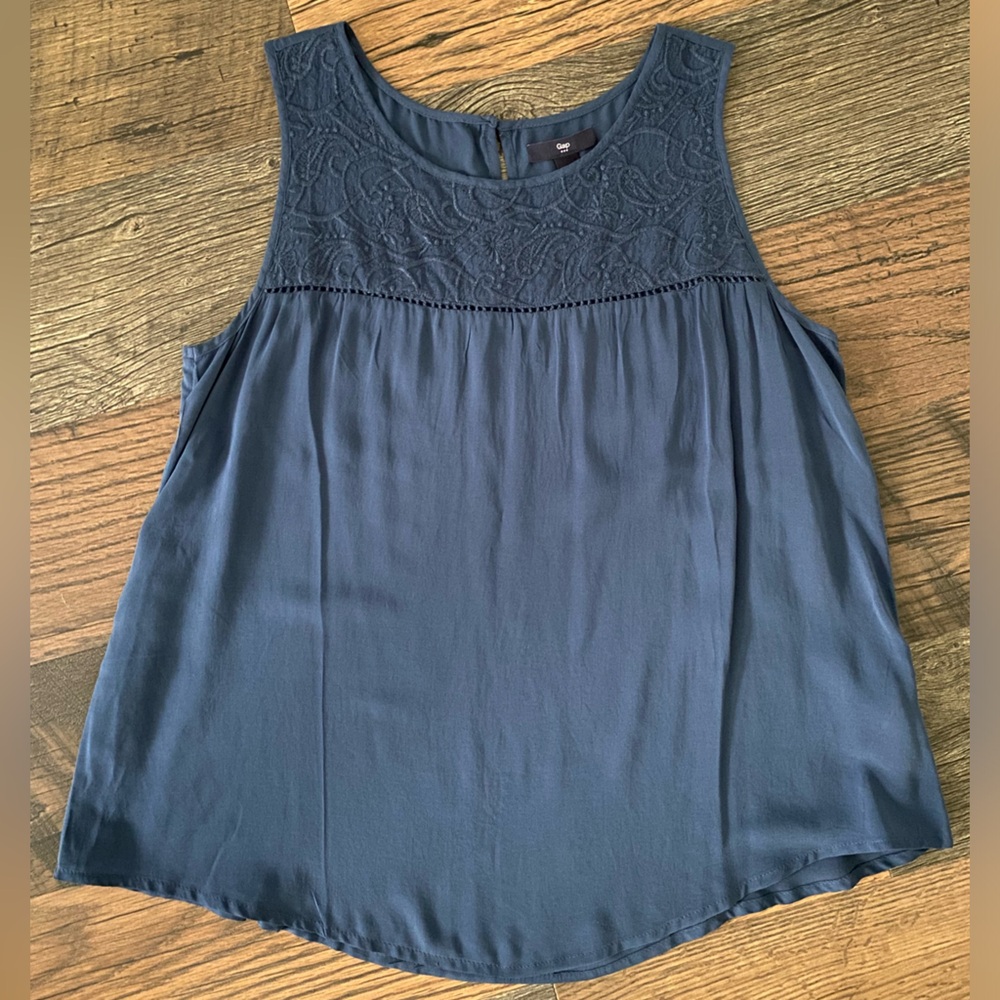 Gap Sleeveless Top